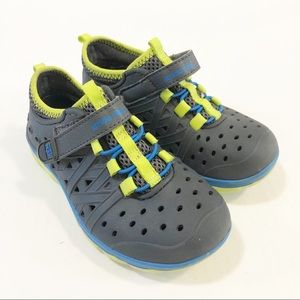 Toddler Size 10 Stride Rite Gray M2P Phibian Shoes